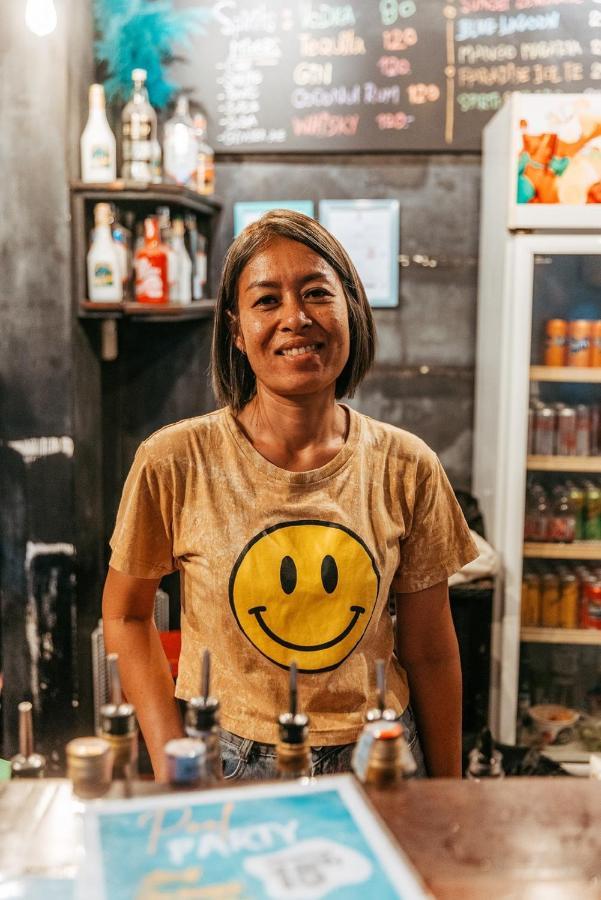Hostel Revolution Ko Tao Zewnętrze zdjęcie